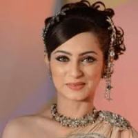 Actress Lavina Tandon Contact Details, Residence Address, Social Pages