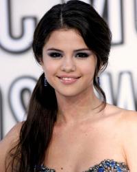 Singer Selena Gomez Contact Details, Social IDs, House Location, Email ID